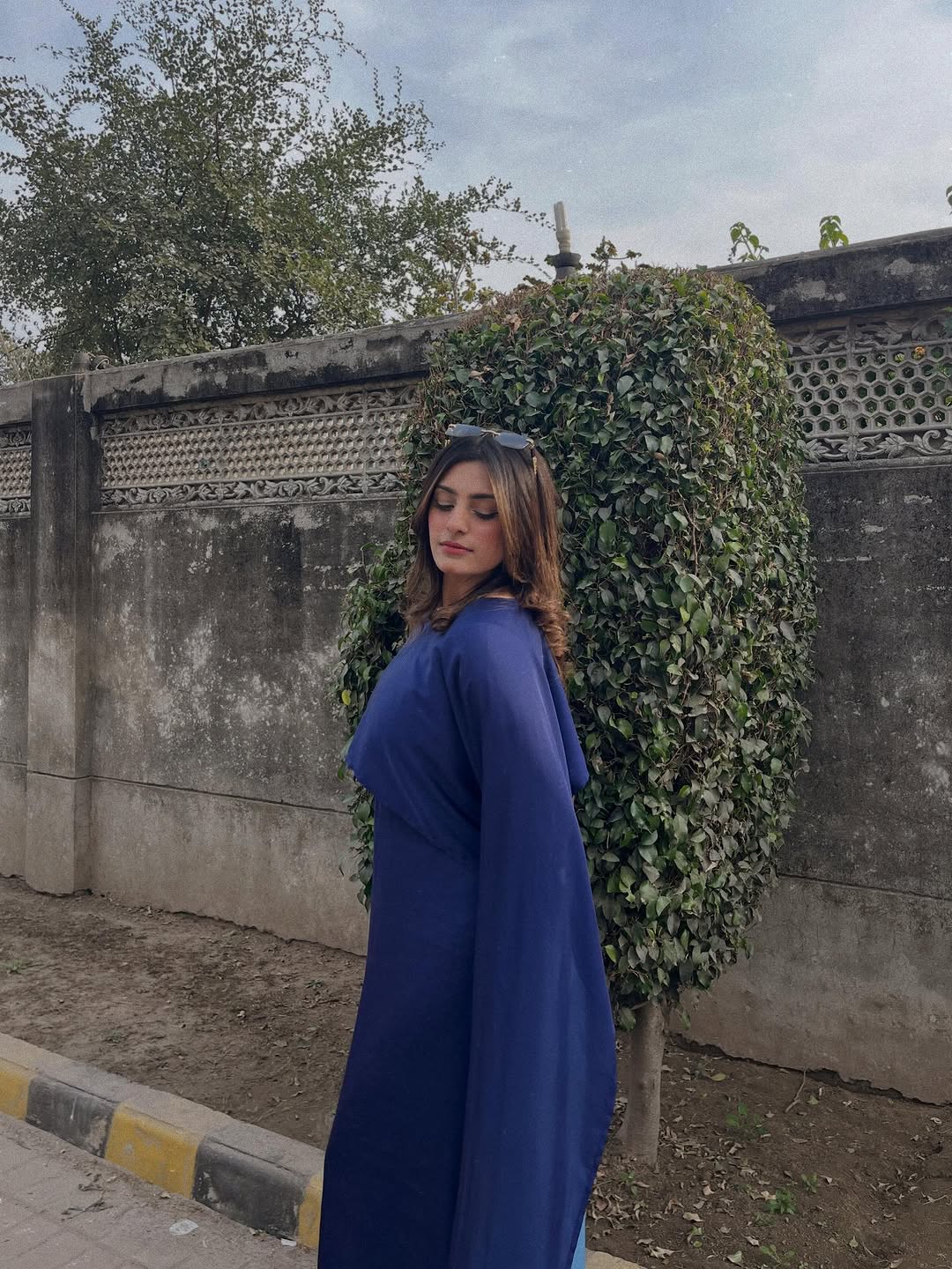 BLUE SILK CAPE SHAWL