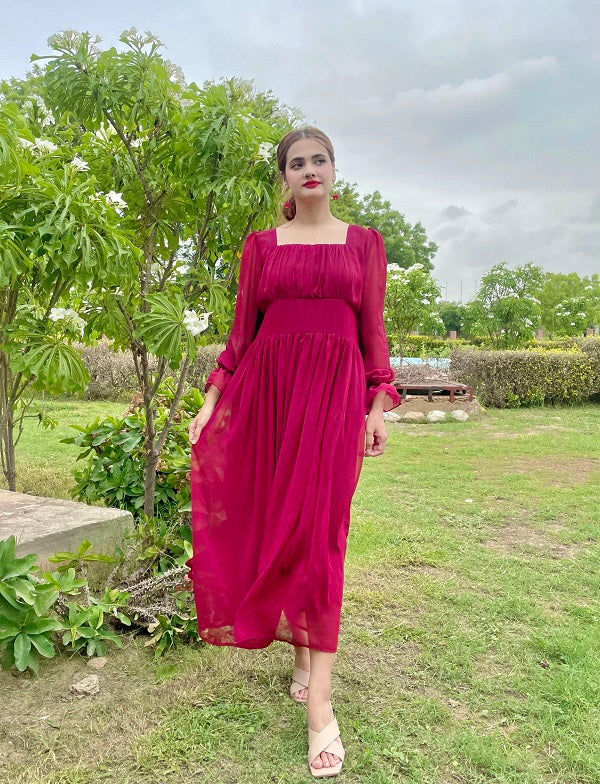 MAROON PLEATED BACK KNOT DRESS