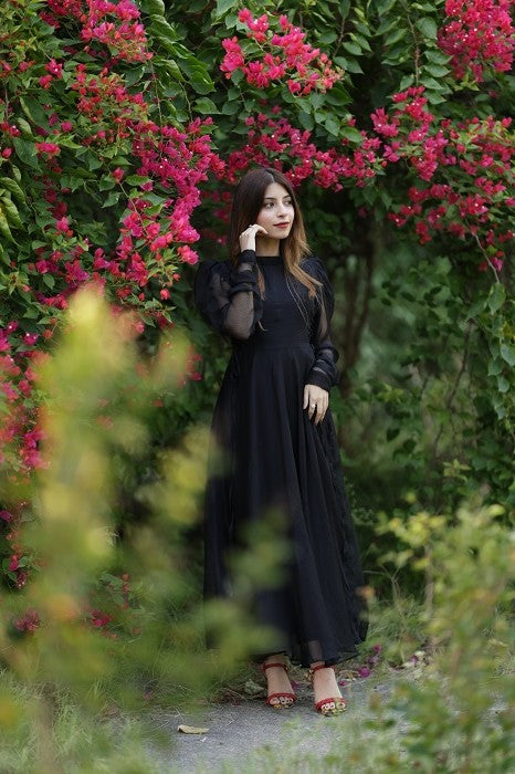 BLACK KNOT DRESS