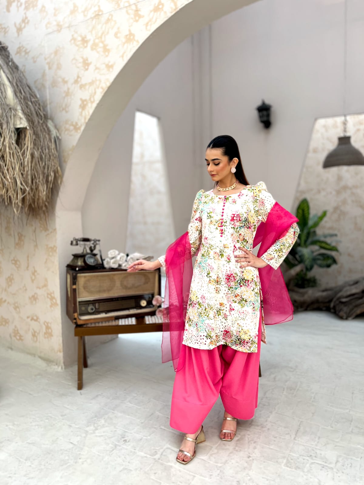 FARSHI FLAMINGO CUTWORK DRESS