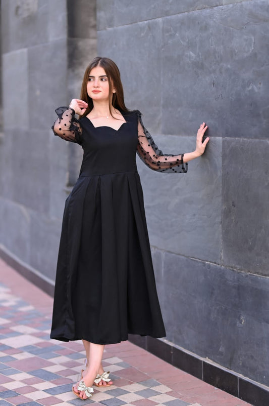 BLACK POLKA DOTS SLEEVES