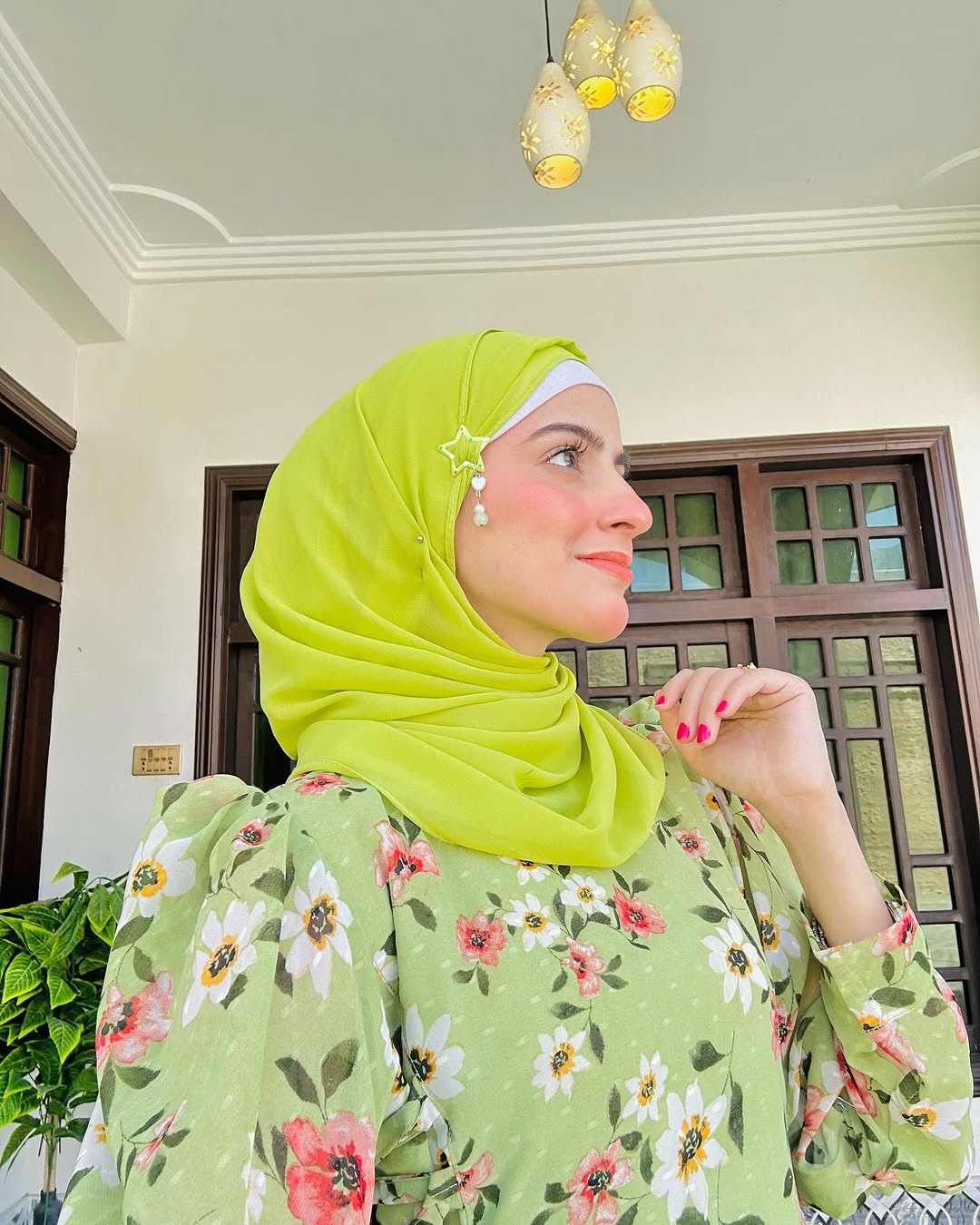 Pastel GREEN SIDE KNOT