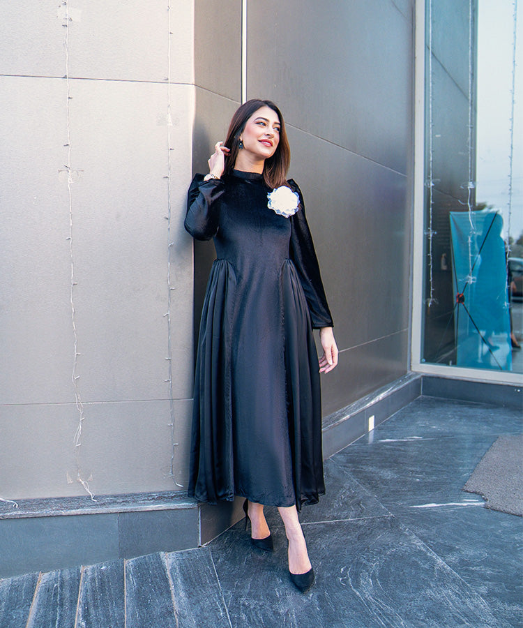 BLACK VELVET DRESS
