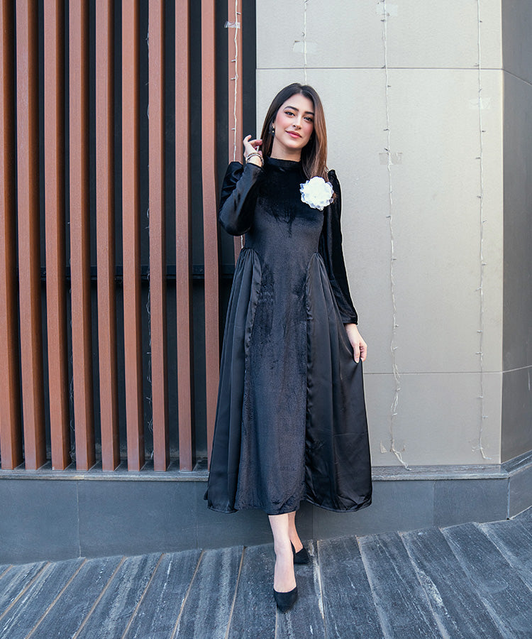 BLACK VELVET DRESS