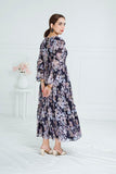 NAVYBLUE SQAURISH FLORAL