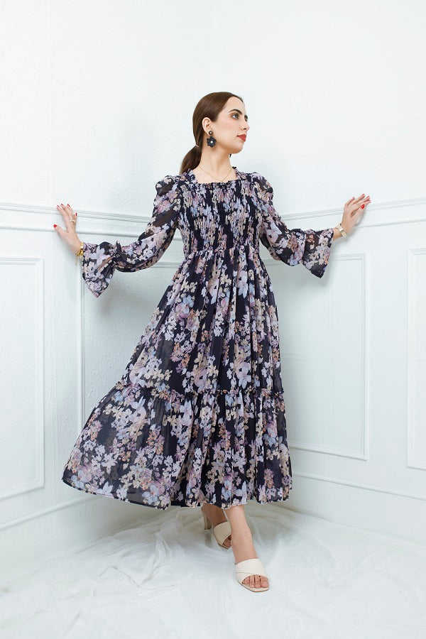 NAVYBLUE SQAURISH FLORAL